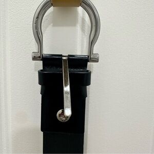 Authentic Salvatore Ferragamo black leather belt, size 34.